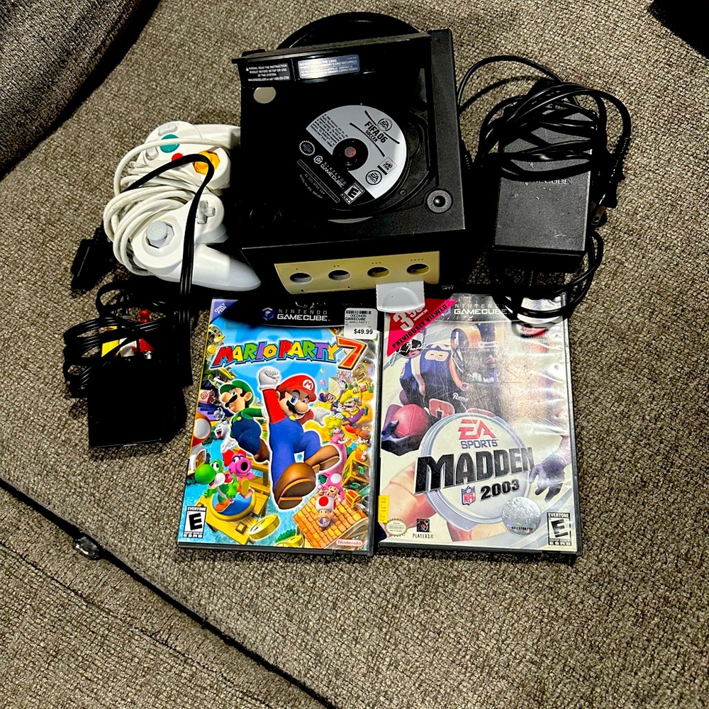 GameCube bundle - Picture 1 of 3